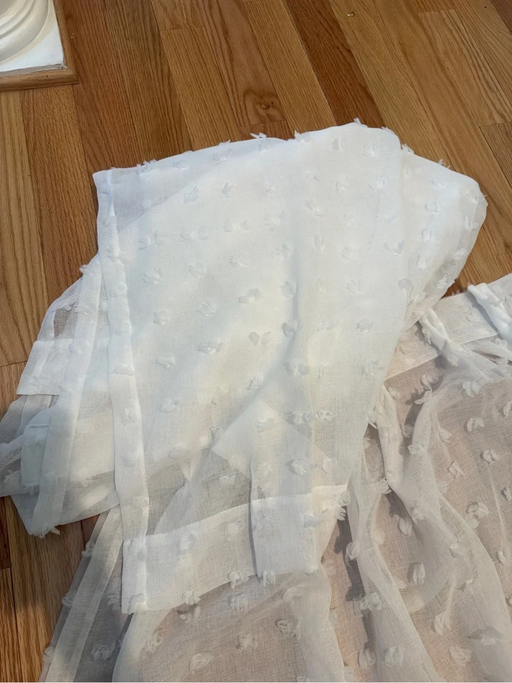 5 pieces Sheer Dot Textured Window Curtain Panel white color excellent condition